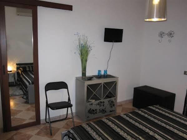 Magralu 2 B&B Alghero Ngoại thất bức ảnh